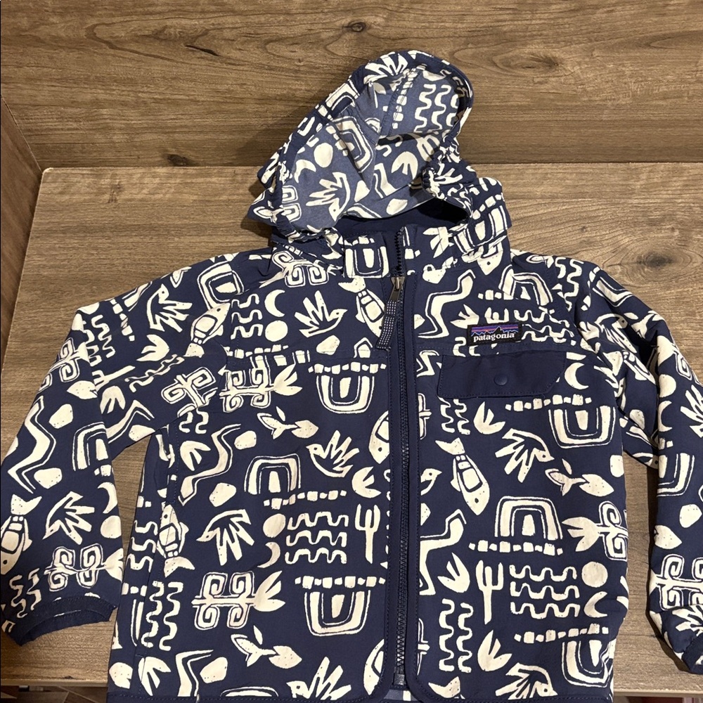 Patagonia Navy and Cream Hooded Jacket